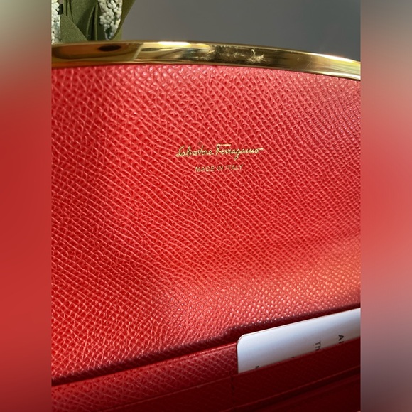 Salvatore Ferragamo Icona Clip Continental Wallet in Arid Coral - Picture 7 of 13